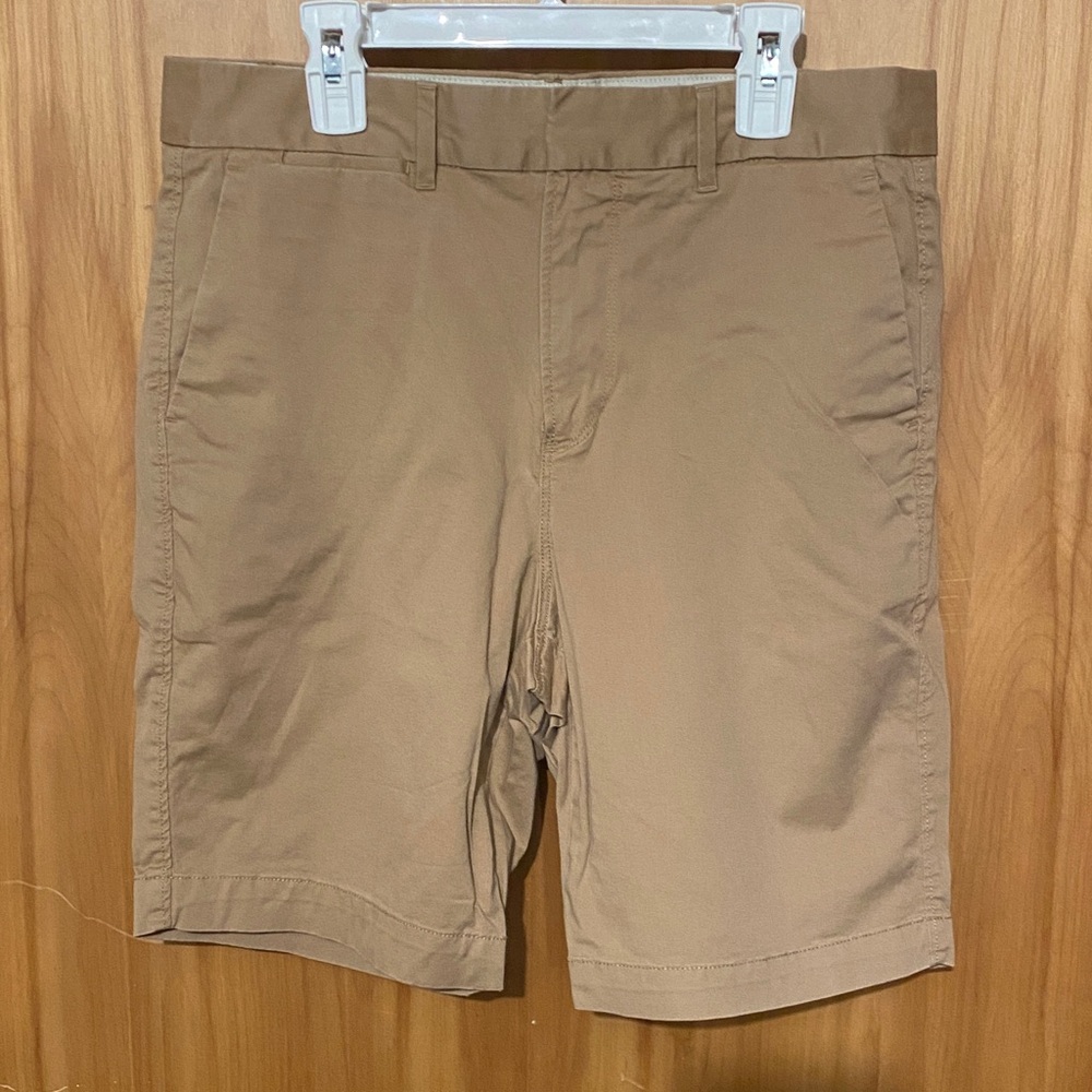 GAP Women's Tan Bermuda Shorts